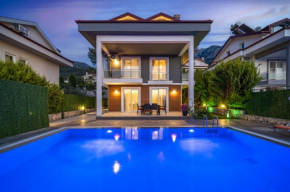 Villa Kamelya, ısıtmalı kapalı havuz ve saunalı tatil villanız